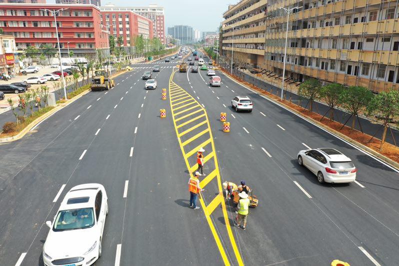 经开区黄家湖东路提升改造工程
