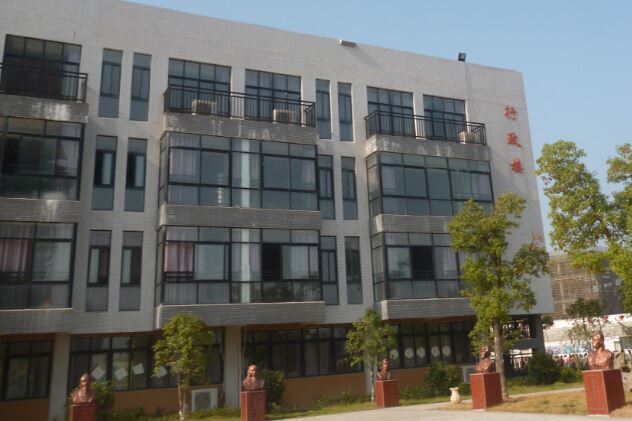 南昌大学行政楼