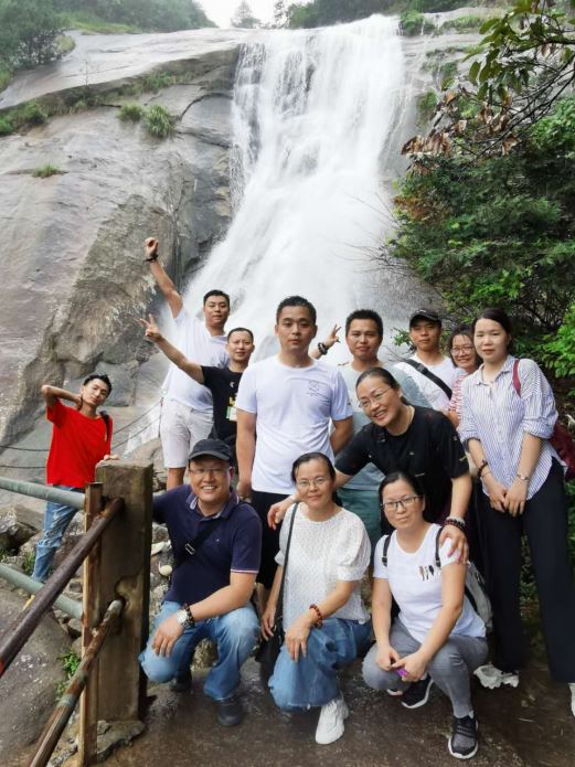 凝心聚力·砥砺同行